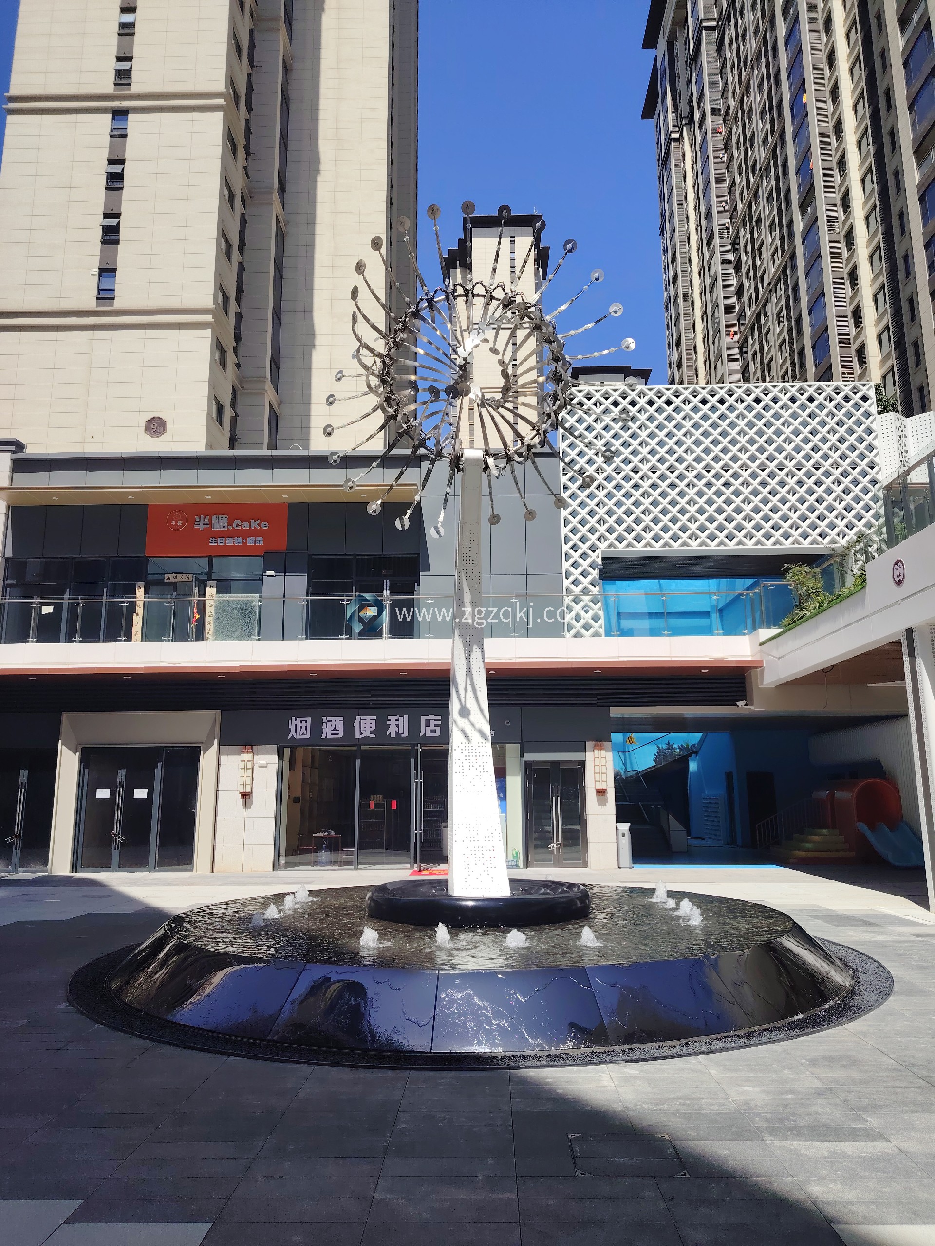 2342024陜西高新首府商業(yè)街互動(dòng)游樂-商業(yè)類-風(fēng)動(dòng)雕塑（互動(dòng)裝置） (4).jpg